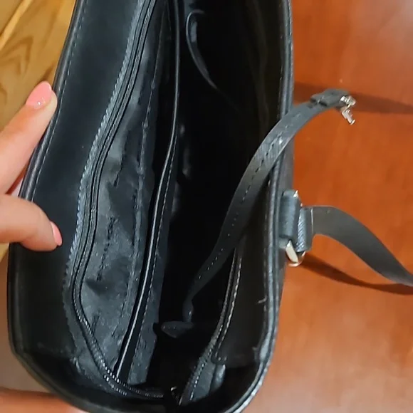 Handbag - Picture 5 of 6